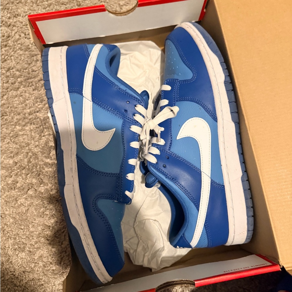 Nike Men's Two-Tone Blue Sneakers